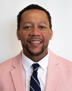 Staff member Thomas Graves from 36f89c3d0319