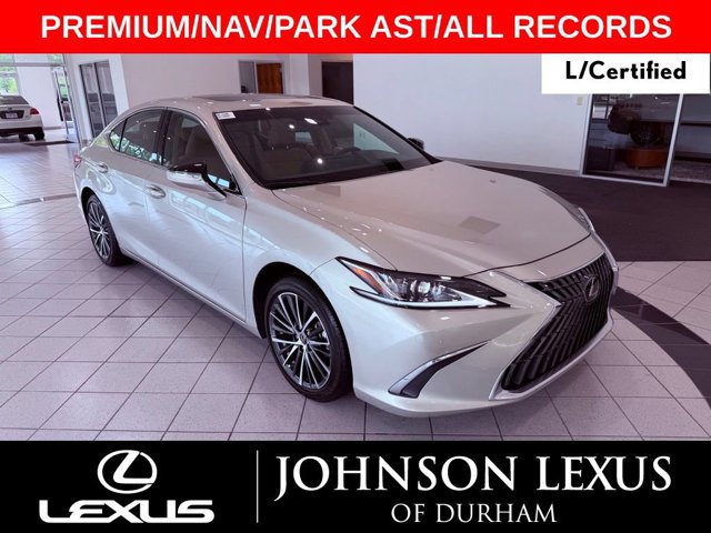 2025 Lexus ES 300h 300h's photo