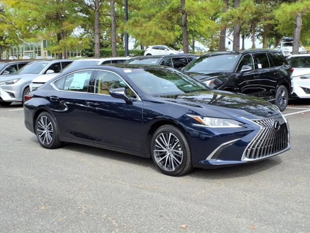 New 2025 Lexus ES HYBRID 300h 4-DOOR SEDAN