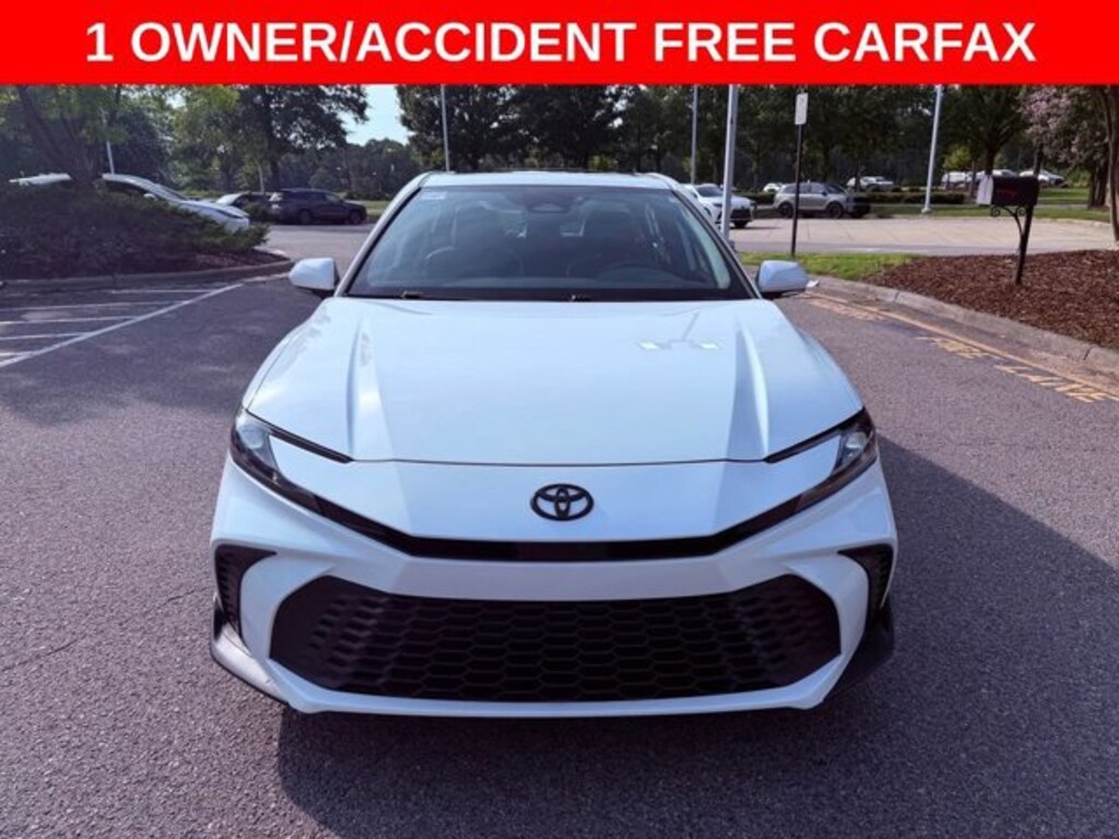 Used 2025 Toyota Camry SE Sedan
