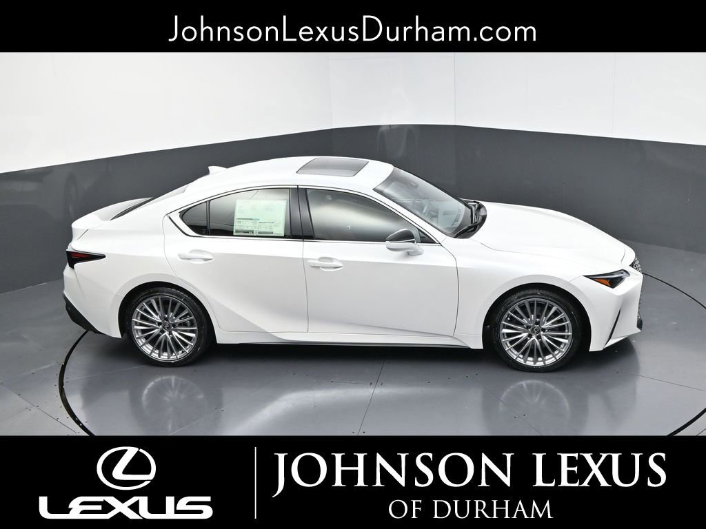2025 Lexus IS 300 - Photo 28