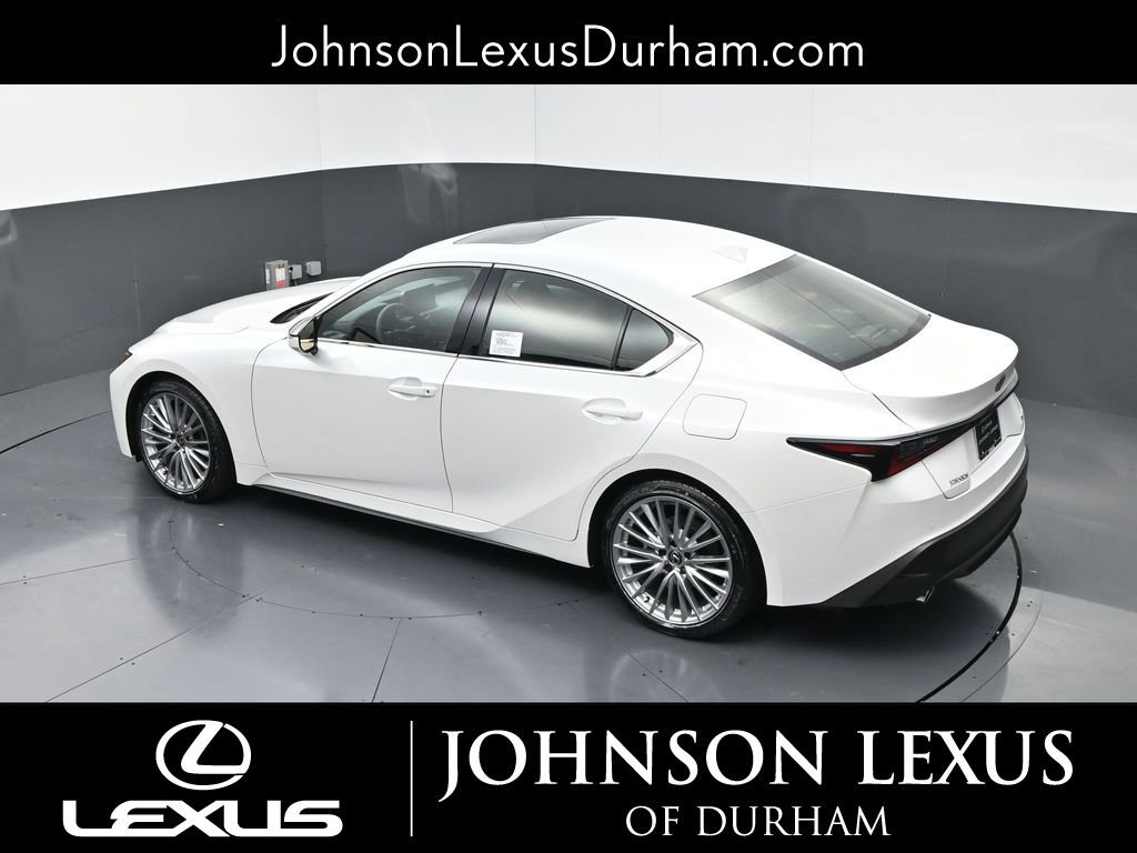 2025 Lexus IS 300 - Photo 25