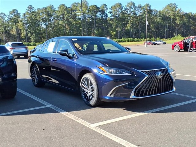 2025 Lexus ES 350's photo