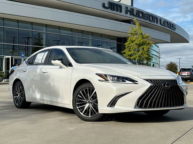 2025 Lexus ES 300h photo 2