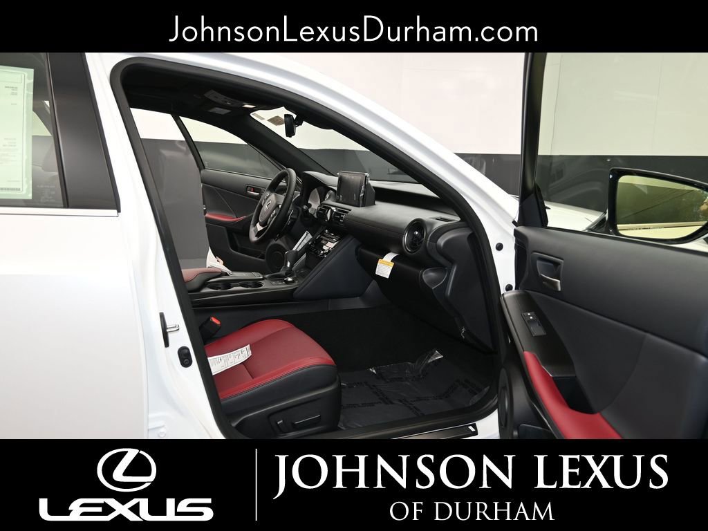 2025 Lexus IS 300 - Photo 12