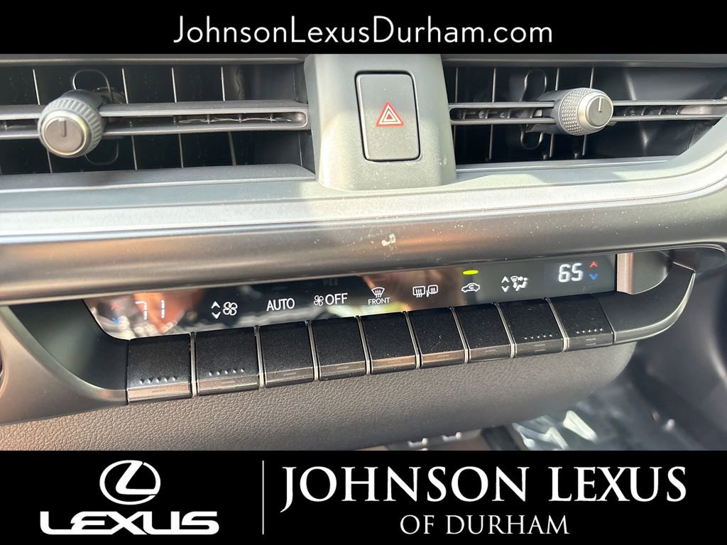 2026 Lexus UX Hybrid 300h Premium - Photo 17