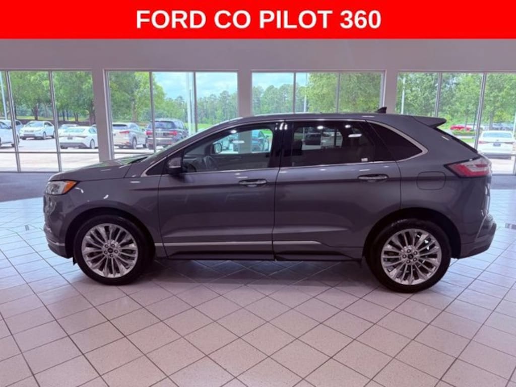 Used 2022 Ford Edge Titanium SUV