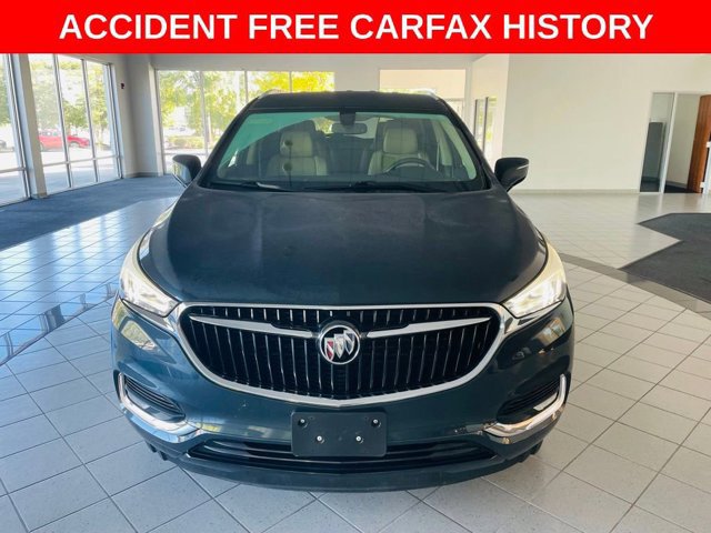 2018 Buick Enclave Essence photo 2