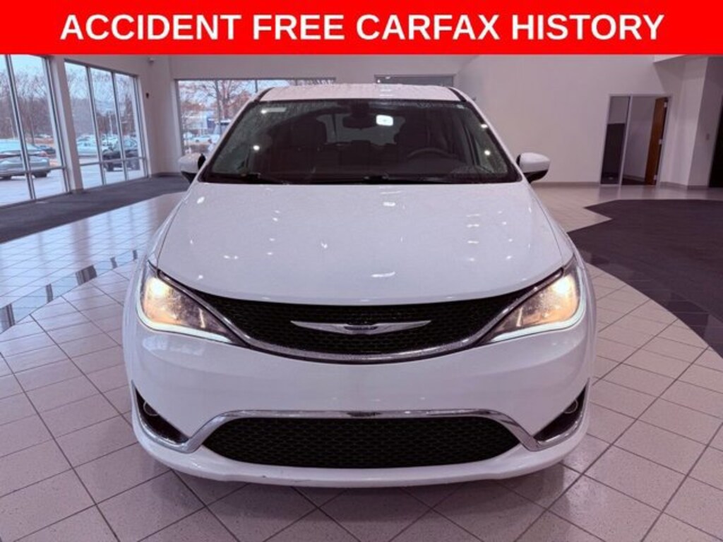 Used 2017 Chrysler Pacifica Touring-L Van