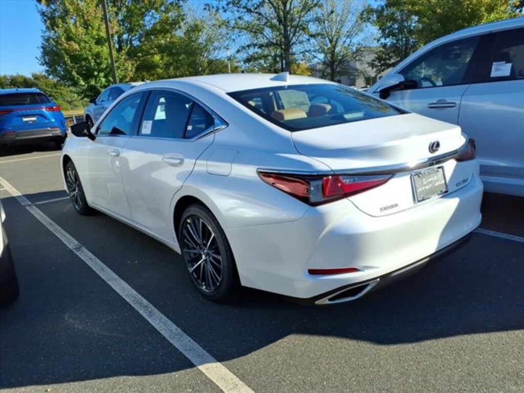 New 2025 Lexus ES 350 4-DOOR SEDAN