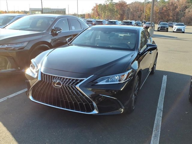 2025 Lexus ES 350 photo 3