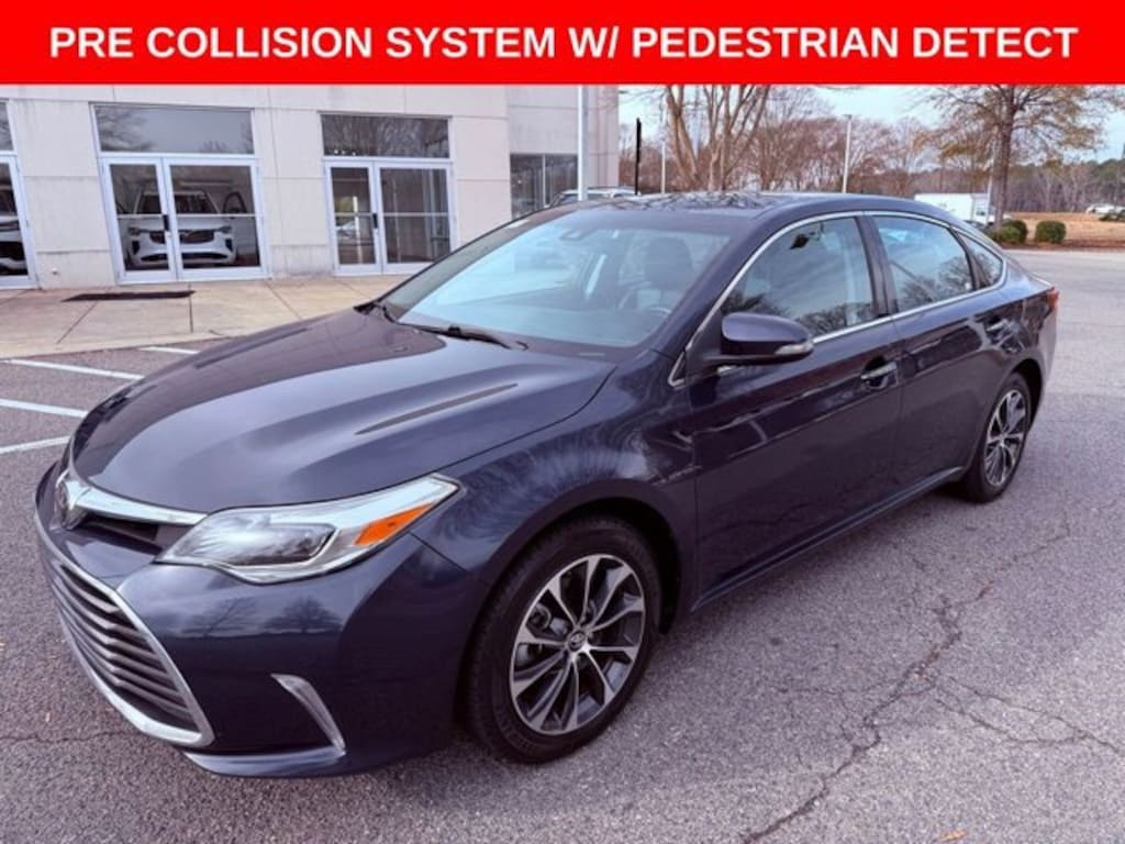 Used 2017 Toyota Avalon XLE Sedan