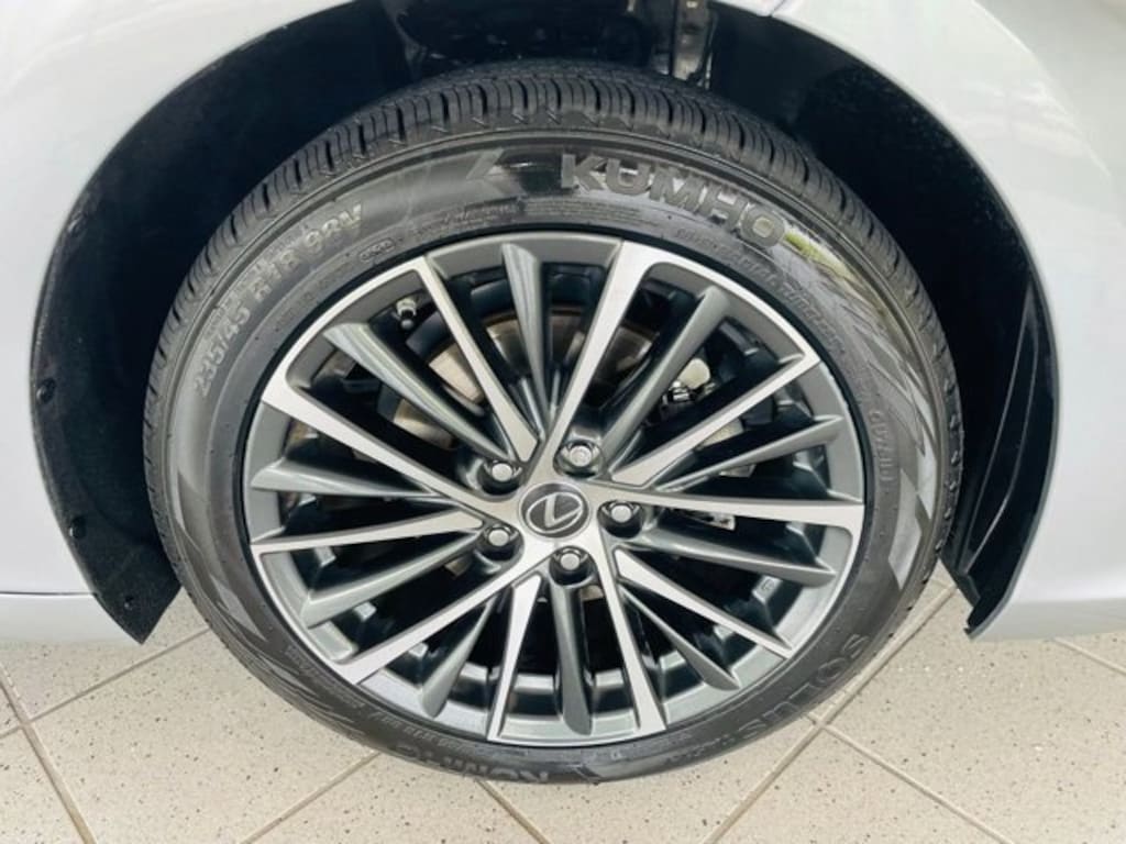 Used 2023 Lexus ES 350 Sedan