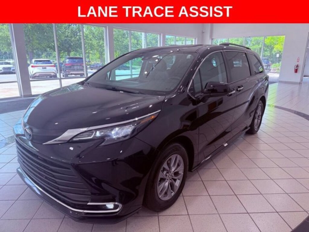 Used 2024 Toyota Sienna XLE 8 Passenger Van Passenger Van