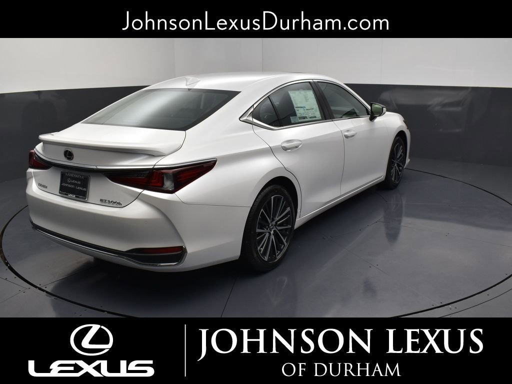New 2025 Lexus ES HYBRID 300h 4-DOOR SEDAN