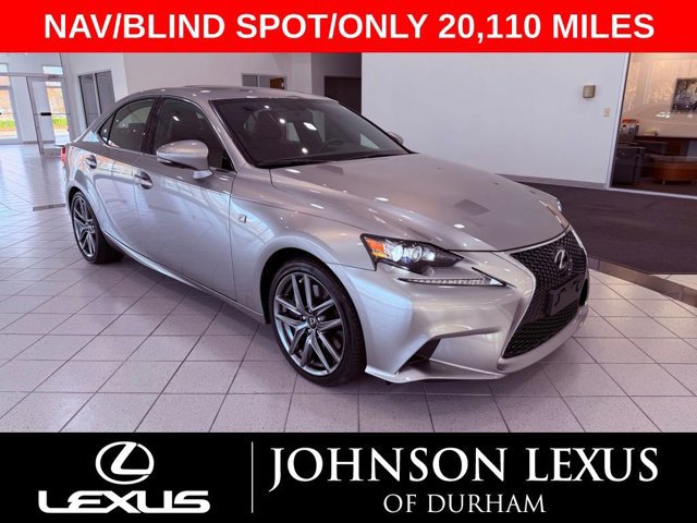 2016 Lexus IS 300's photo