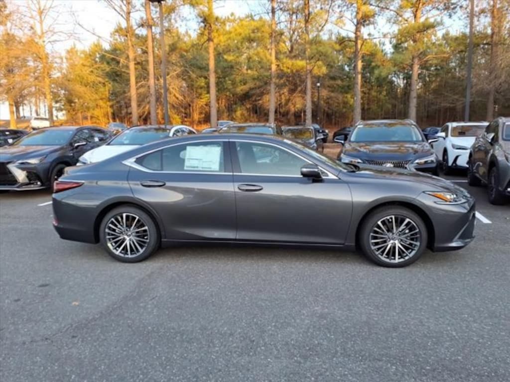 New 2025 Lexus ES 350 4-DOOR SEDAN