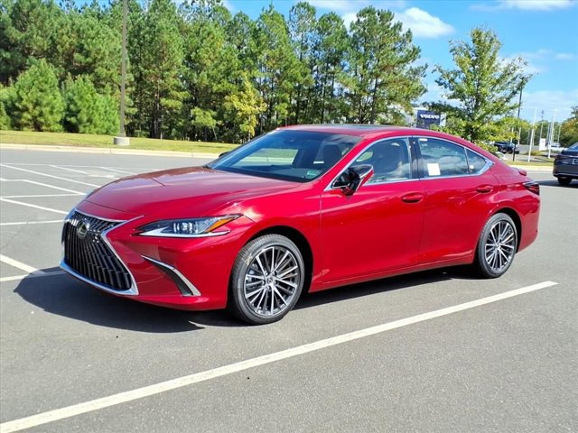 2025 Lexus ES 300h photo 3
