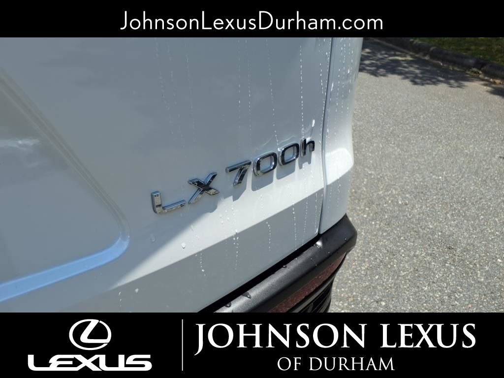 2025 Lexus LX 700h Overtrail