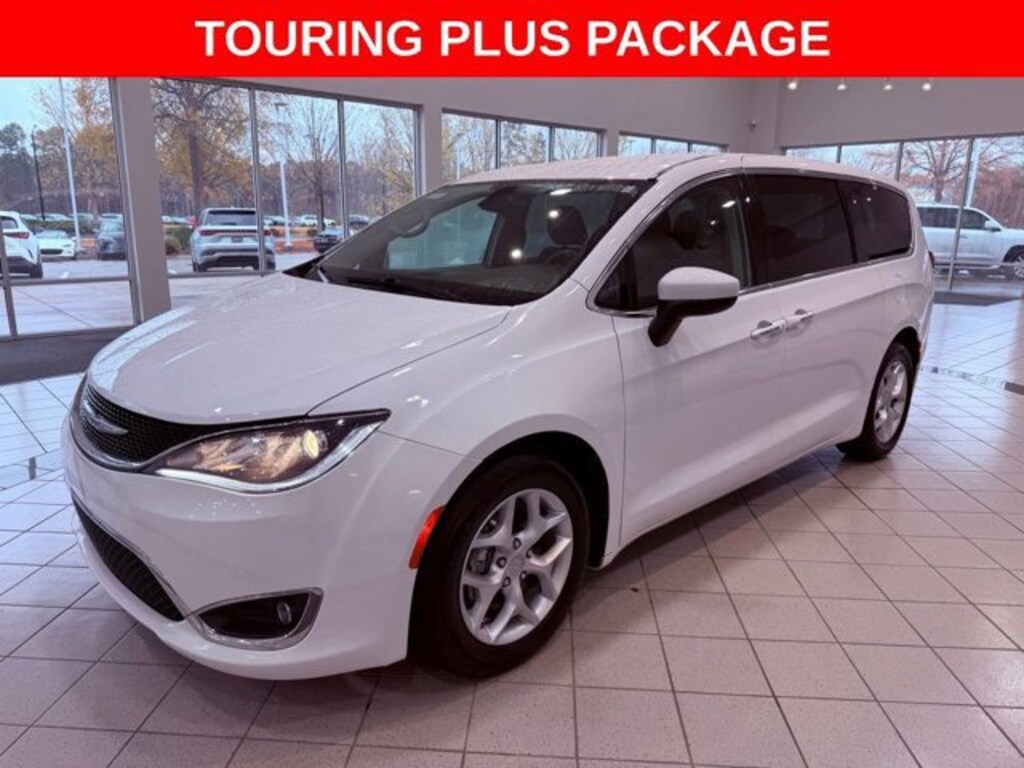 Used 2017 Chrysler Pacifica Touring-L Van