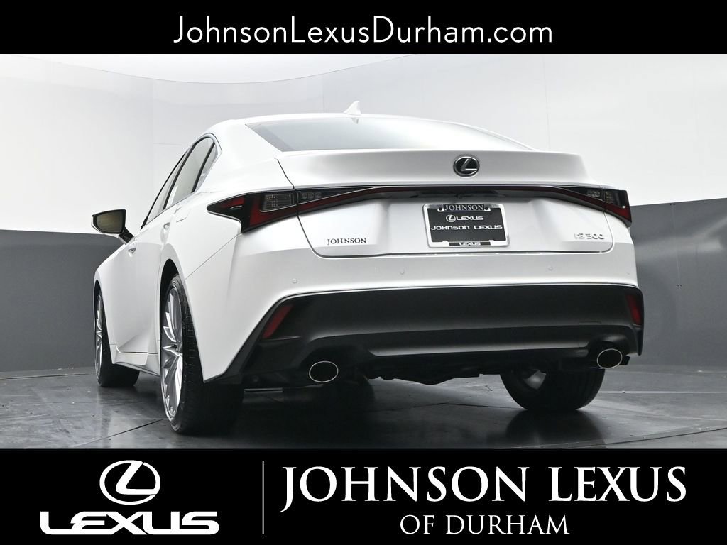 2025 Lexus IS 300 - Photo 18