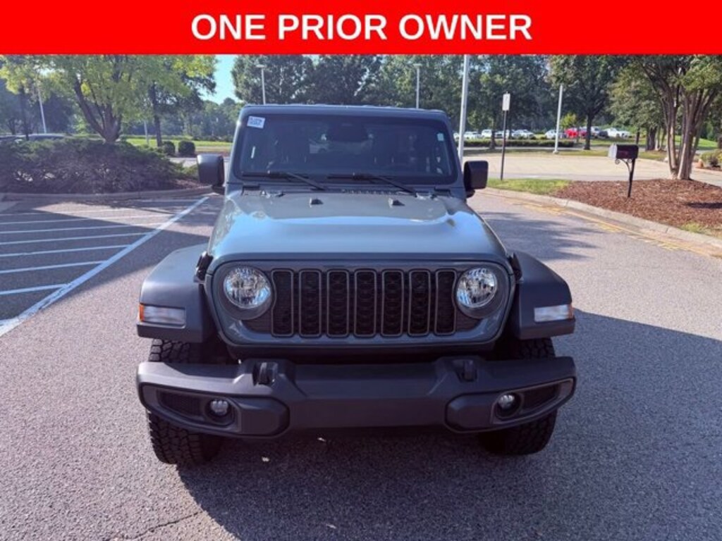 Used 2025 Jeep Wrangler Sport SUV