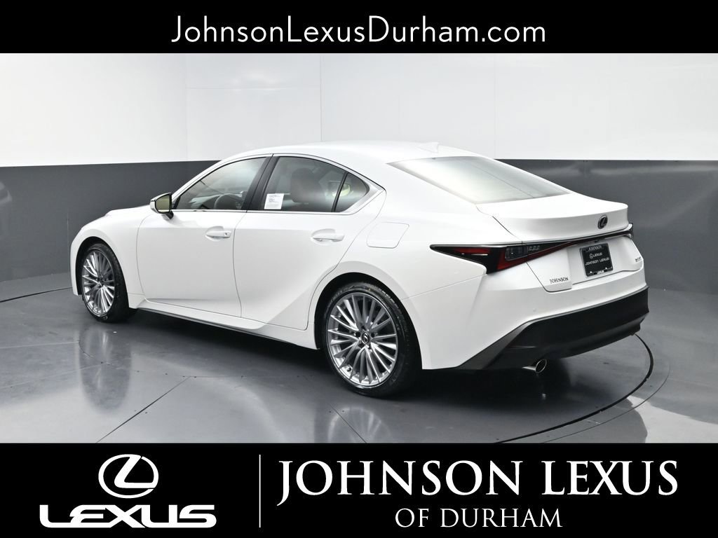 2025 Lexus IS 300 - Photo 7