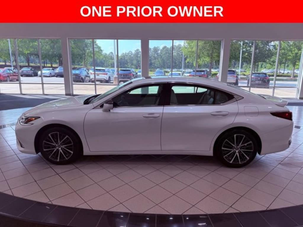 Used 2025 Lexus ES 300h Base Sedan