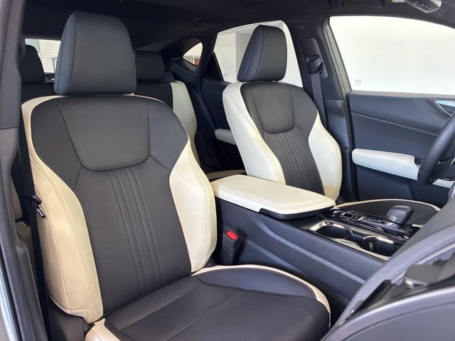 2022 Lexus NX 250 - Photo 16