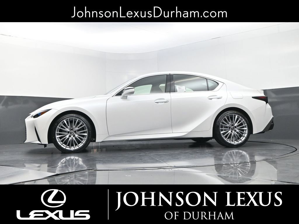 2025 Lexus IS 300 - Photo 21