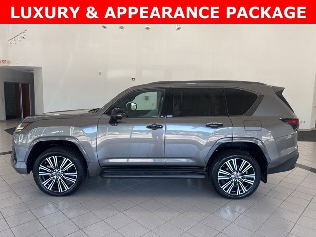 2023 Lexus LX 600 Luxury photo 4