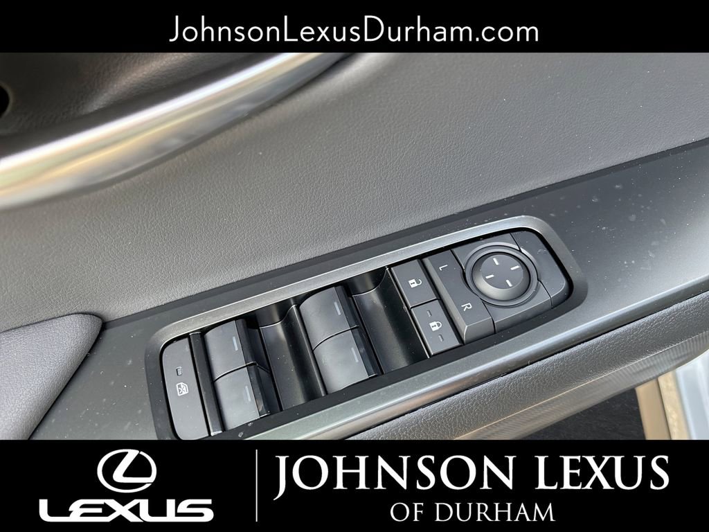 2026 Lexus UX Hybrid 300h Premium - Photo 15