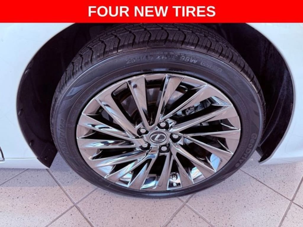 Used 2024 Lexus ES 300h Luxury Sedan