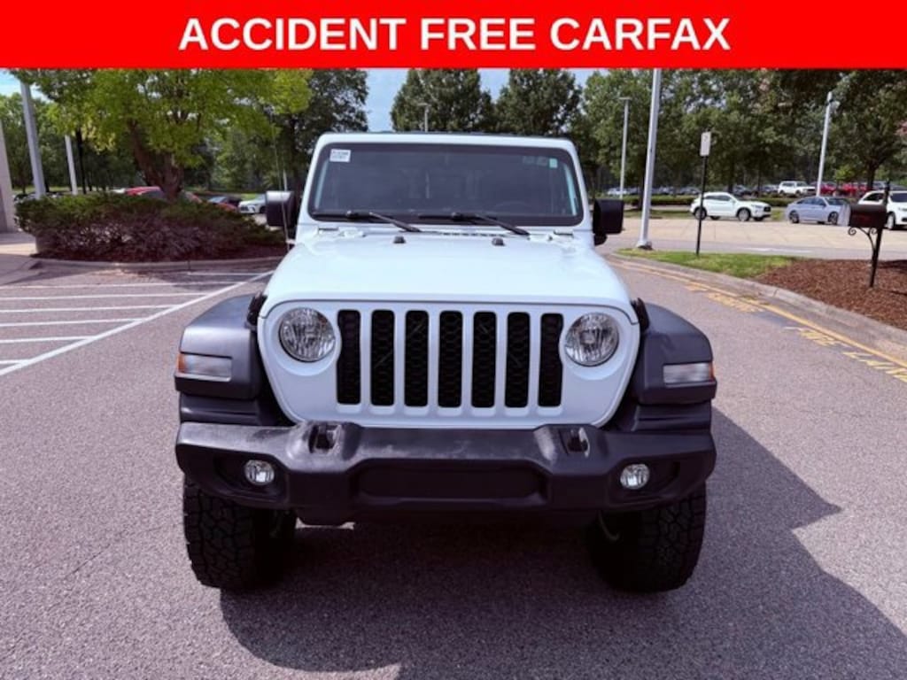 Used 2020 Jeep Gladiator Sport Truck Crew Cab
