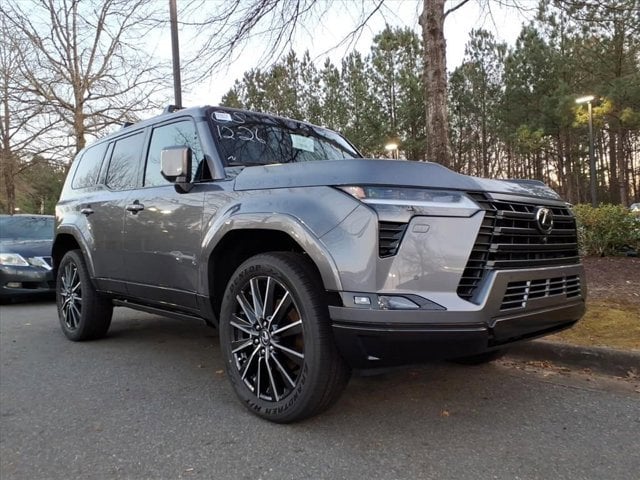 2025 Lexus GX Luxury's photo