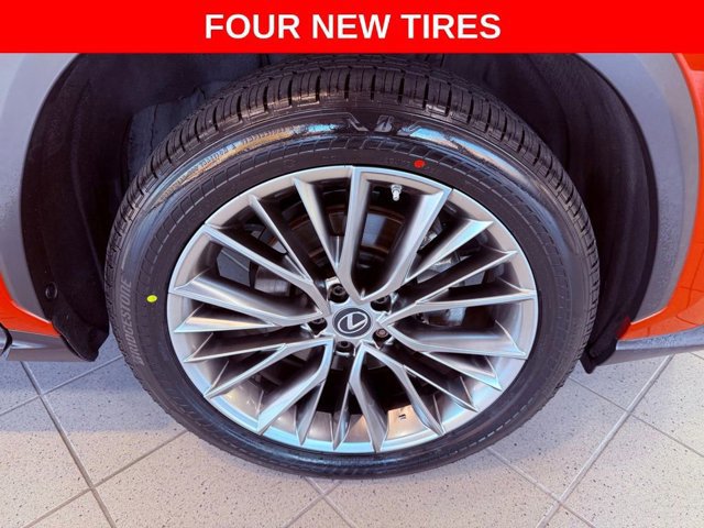 2022 Lexus NX 350h Premium photo 4