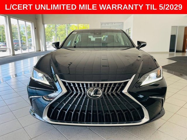 2023 Lexus ES 300h photo 2