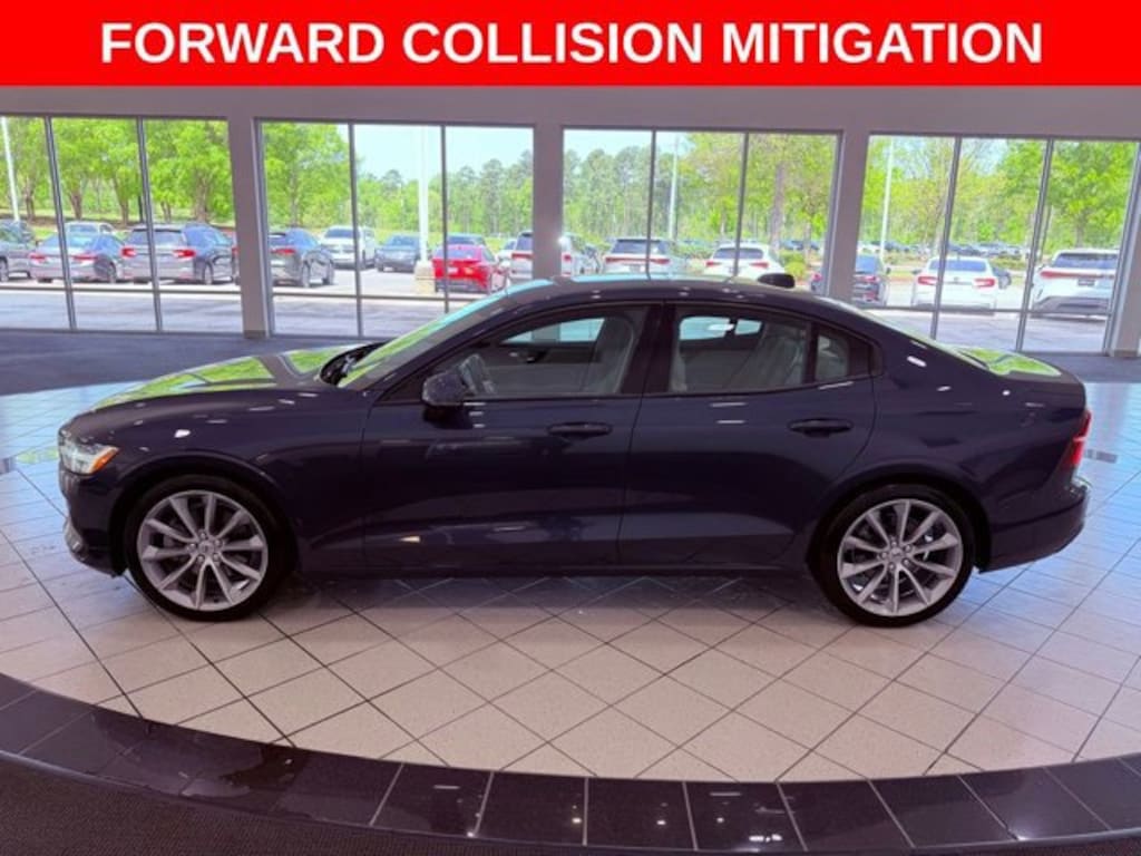 Used 2020 Volvo S60 T5 Momentum Sedan