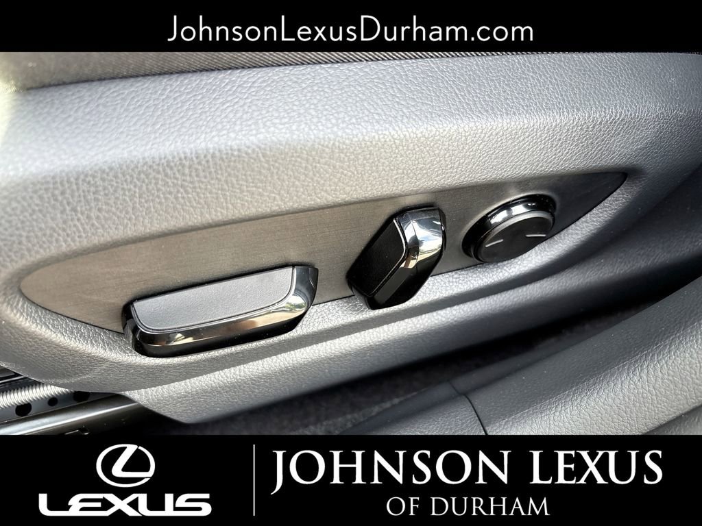 2026 Lexus UX Hybrid 300h Premium - Photo 14