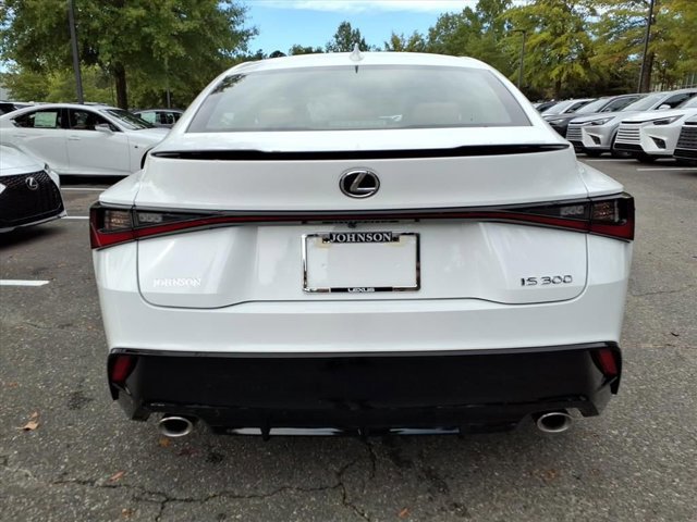 2025 Lexus IS 300 F SPORT photo 4