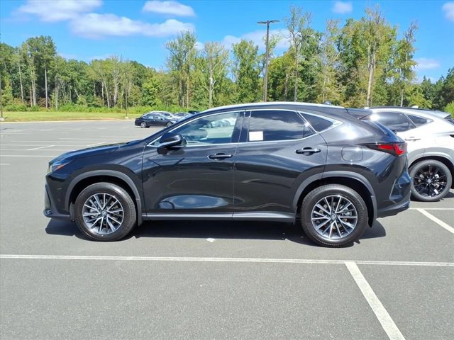 2026 Lexus NX 350 Premium AWD photo 4