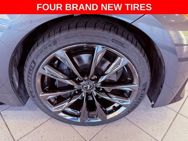 2023 Lexus IS 350 F SPORT photo 4