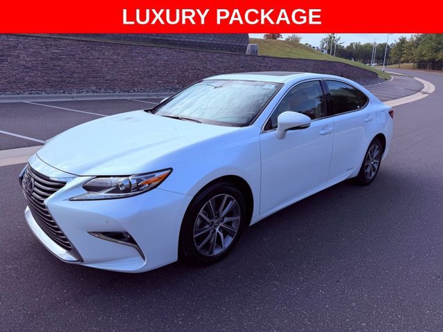Used 2017 Lexus ES 300h Sedan