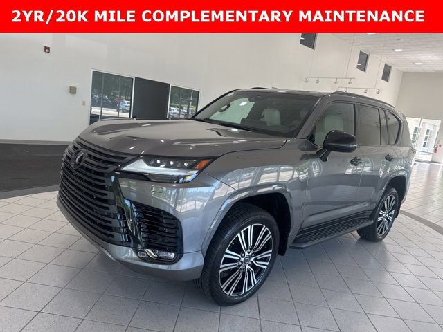 2023 Lexus LX 600 Luxury photo 3