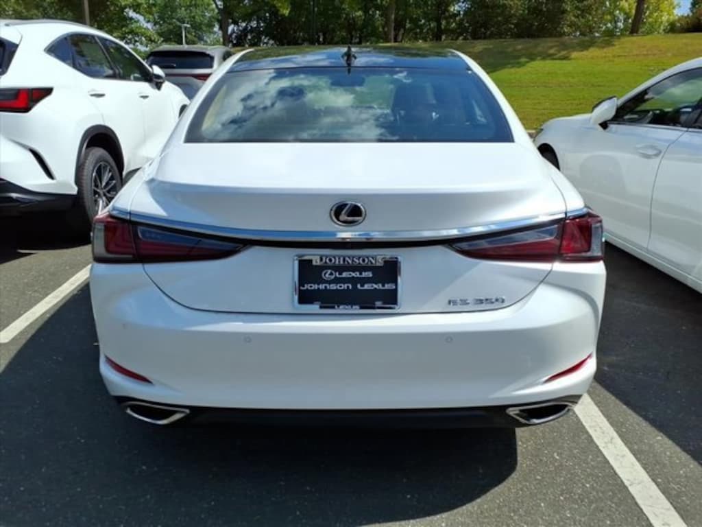New 2025 Lexus ES 350 4-DOOR SEDAN