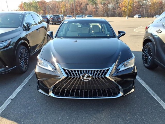 2025 Lexus ES 350 photo 2