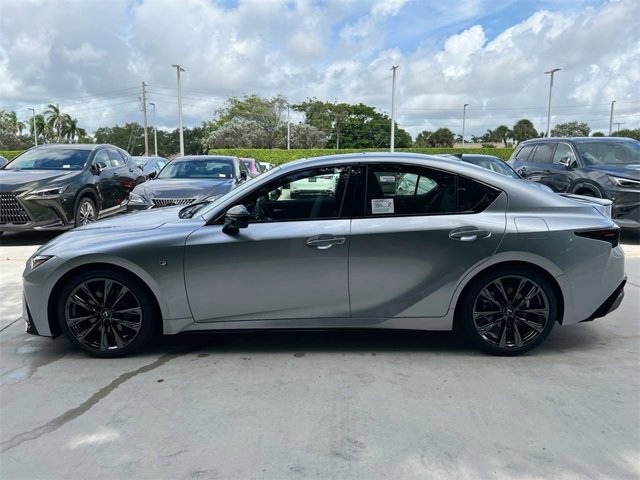 2025 Lexus IS 350 F SPORT photo 4