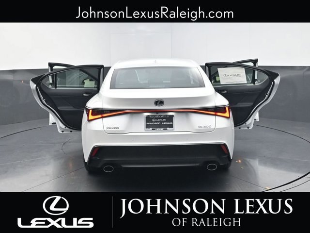 2025 Lexus IS 300 - Photo 32