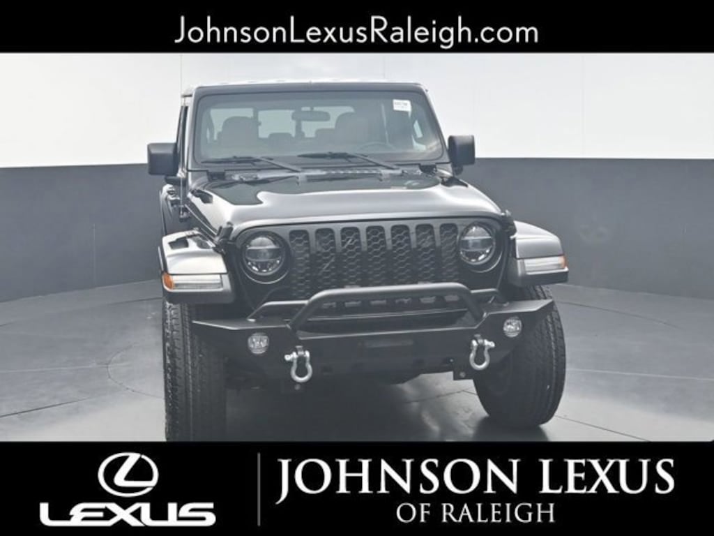 Used 2022 Jeep Gladiator Sport Truck Crew Cab