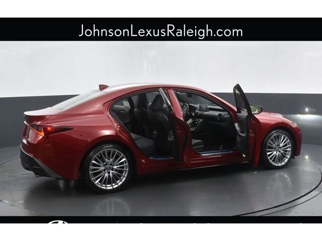 2025 Lexus IS 300 - Photo 32